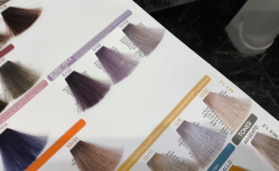 Этот цвет старит сильнее морщин: какие оттенки для окрашивания волос лучше не выбирать после 40 Этот цвет старит сильнее морщин: какие оттенки для окрашивания волос лучше не выбирать после 40