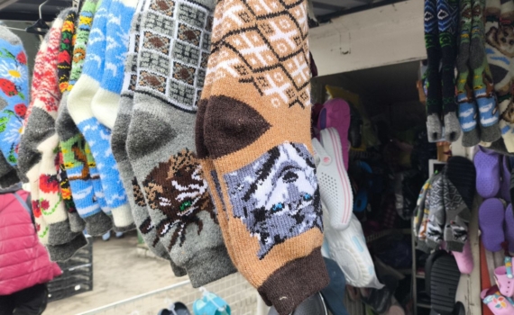 Носки-одиночки больше не кидайте в мусор: 6 идей, которые реально пригодятся в доме Носки-одиночки больше не кидайте в мусор: 6 идей, которые реально пригодятся в доме